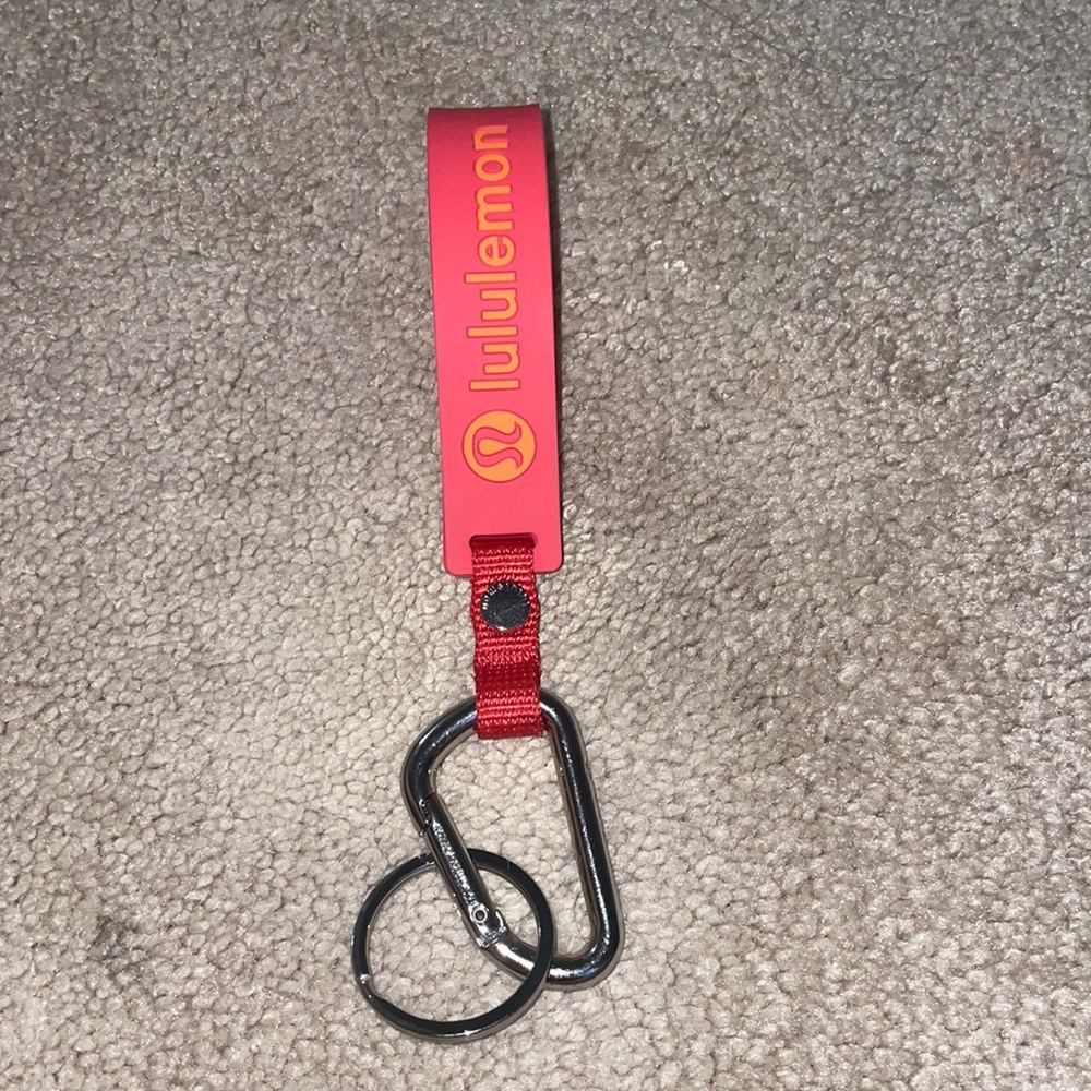 lululemon silicone keychain